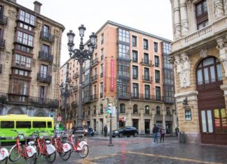 La CNMC recurre las normas sobre viviendas turísticas de Bilbao