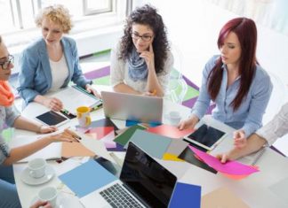 Las mujeres necesitan trabajar 52 días más que los hombres para equiparar su sueldo