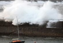 Activado el amarillo por olas de hasta 3,5 metros en la costa