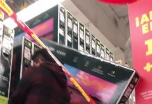 Una coma mal puesta en el precio de una televisión desata la locura