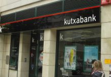 Condenan a Kutxabank por el cobro abusivo por ingresos en efectivo