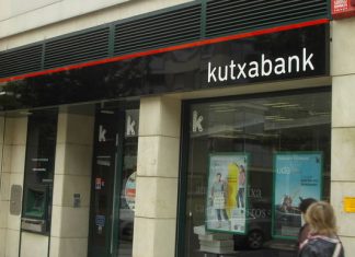Condenan a Kutxabank por el cobro abusivo por ingresos en efectivo
