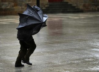 Aviso amarillo por rachas de viento de más de 100 km/h hasta este mediodía