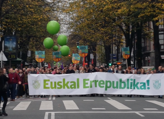 Multitudinaria manifestación en Bilbao para reclamar una República Vasca