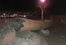 Vídeo: Derriban un monumento franquista en Ondarroa