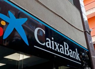 Caixabank plantea despedir a 41 trabajadores y cerrar 19 oficinas en Bizkaia