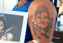 Pide tatuaje con el rostro de Lara Croft y el resultado se viraliza