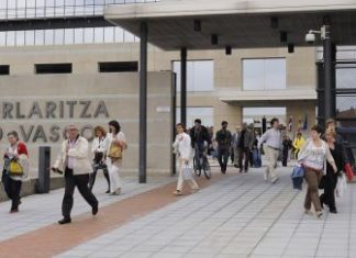 El ‘Plan 2020 de jubilación parcial’ permitirá 700 contratos relevo en la Administración vasca