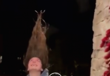 El frío congela el cabello de una joven de Iowa