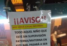 Original advertencia de un bar de Murcia