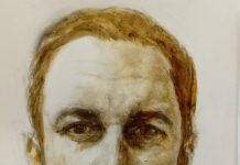 Un artista pinta un retrato de Santiago Abascal con sus propias heces