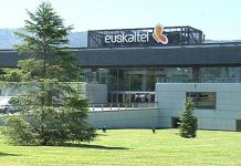 El Parlamento Vasco solicita al Gobierno autonómico que vele por el “máximo nivel de arraigo” de Euskaltel