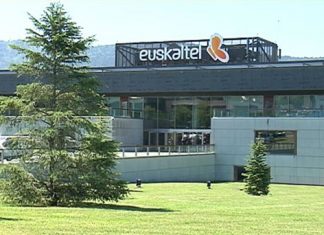 El Parlamento Vasco solicita al Gobierno autonómico que vele por el “máximo nivel de arraigo” de Euskaltel