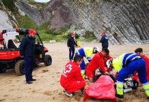 Diputación y Gobierno Vasco testan con éxito la coordinación de sus servicios para atender emergencias en las playas de Bizkaia