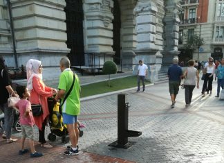 El Ayuntamiento de Bilbao instala siete fuentes provisionales para hacer frente a las altas temperaturas