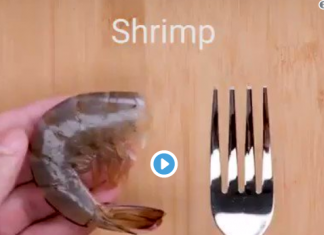 Trucos para pelar langostinos con un tenedor y otras tareas cotidianas