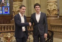 El diputado general de Bizkaia recibe a los alcaldes de Bermeo y Barakaldo