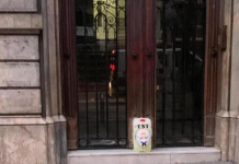 Aparecen bidones sospechosos ante las sedes de Òmnium, ANC y ERC
