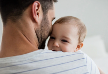 El decreto de paternidad de 16 semanas se aprobará en octubre en Euskadi