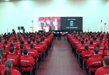 Expedientados tres aspirantes a ertzainas por disparar balines a una farola