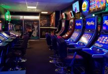 La Ertzaintza identifica a 10 menores en controles de locales de juegos y apuestas en Bizkaia