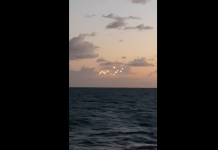 Captan 14 extrañas luces sobre el océano Atlántico