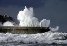 Alerta naranja por olas de hasta 4 metros de altura