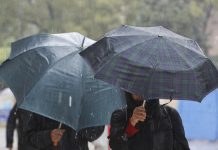 Nochevieja menos fría, pero con algo de lluvia