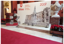 El Ayuntamiento rinde homenaje a cuatro nuevos ‘Ilustres de Bilbao’