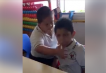 La empatía de este niño con síndrome de Down ha dado la vuelta al mundo