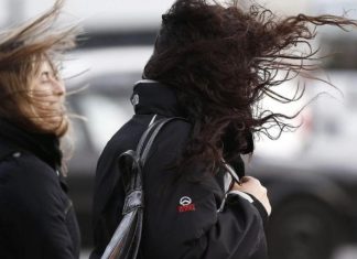 Las rachas de viento de componente sur superan los 100 km/h en Bizkaia