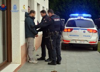 16 arrestados en Gipuzkoa y Bizkaia al desarticular una banda de narcotraficantes