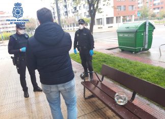 Multado por sacar a “pasear” a sus peces durante el Estado de Alarma