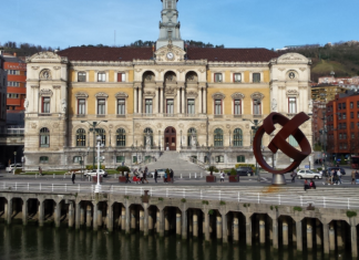 El Ayuntamiento de Bilbao se pone en contacto con las personas mayores de 65 años de la Villa
