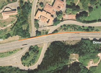 La Diputación de Bizkaia instala una pantalla de protección acústica en la autopista AP-8 en Zaldibar