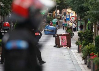 Cinco detenidos y dos heridos en los altercados por un mitin de Vox en Barakaldo
