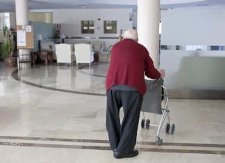 La Diputación de Bizkaia regula las visitas y salidas para retomar progresivamente la normalidad en las residencias tras la vacunación