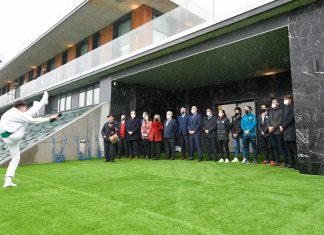 Aurresku de honor para conmemorar el 50 Aniversario de Lezama