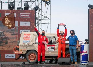 Dos vizcaínos completan el Dakar en la categoría de clásicos