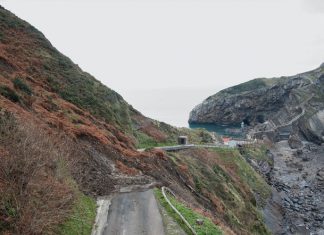 La Diputación de Bizkaia cierra el acceso a San Juan de Gaztelugatxe tras un desprendimiento