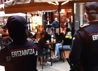 La Ertzaintza disuelve un botellón con alrededor de 100 personas en Santurtzi