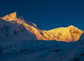 Txikon logra los 6.000 metros y planea intentar la cumbre esta noche