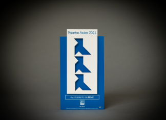 El Ayuntamiento de Bilbao recibe un año más el máximo galardón por la excelencia en la recogida de papel y cartón, el premio ‘Tres Pajaritas Azules’