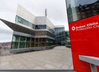 El Ayuntamiento de Bilbao ha comenzado la vacunación de policías municipales y de bomberos
