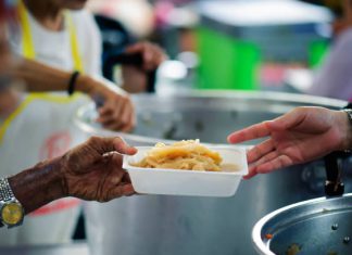 El número de personas que acuden a las colas del hambre en Euskadi ha aumentado un 24% durante la pandemia