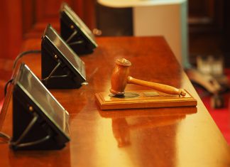 La Audiencia de Bizkaia condena a 6 años de prisión a un hombre de 81 años por matar a otro de 82 en Bilbao