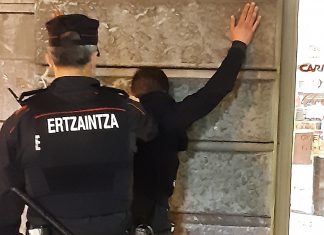 Detenido en Bilbao mientras robaba un móvil a un viandante