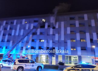 Un incendio en una vivienda de Basauri deja a dos personas en el hospital por inhalación de humo