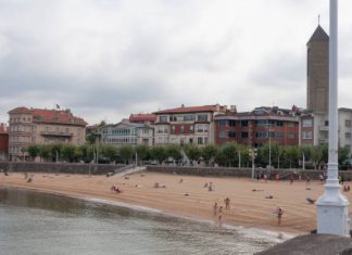 Incertidumbre sobre las medidas anti-Covid en las playas de Bizkaia este verano