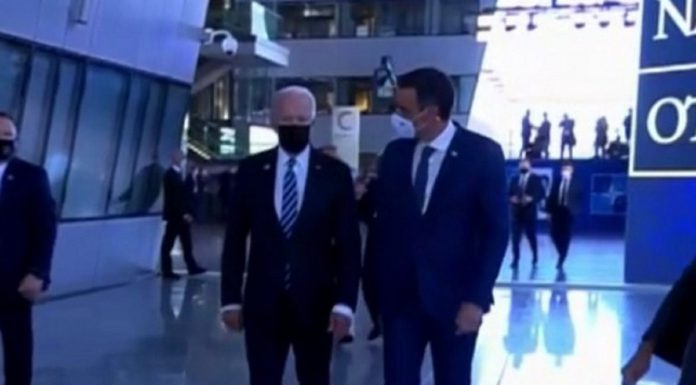 La “cumbre bilateral” entre Biden y Sánchez fueron 50 segundos de paseo